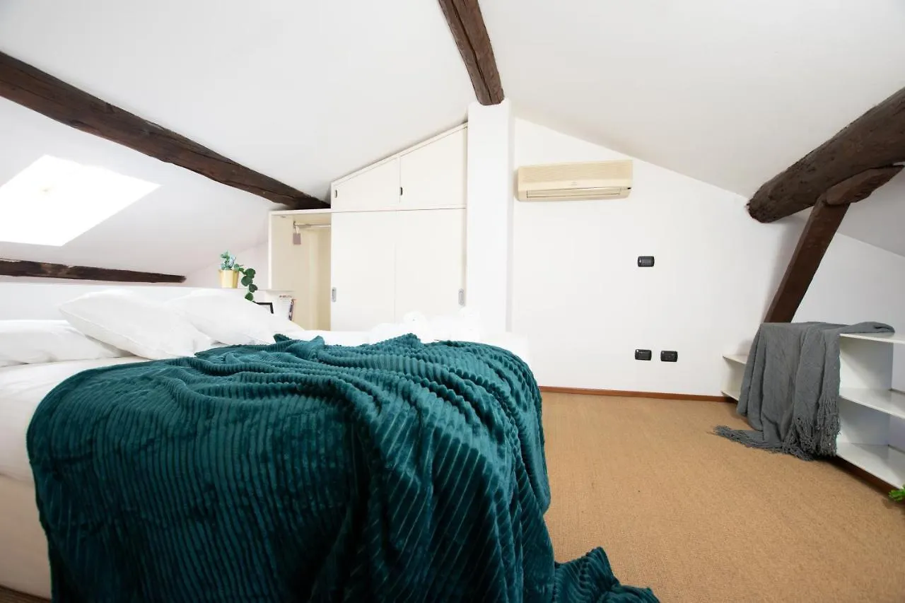 Ihost Apartment - Ticinese 75 Milánó