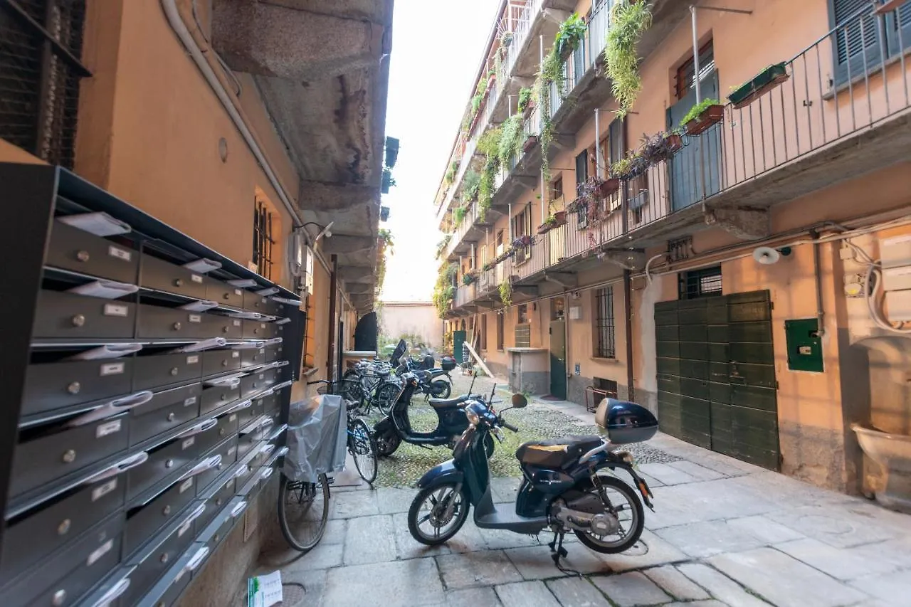 Ihost Apartment - Ticinese 75 Milánó